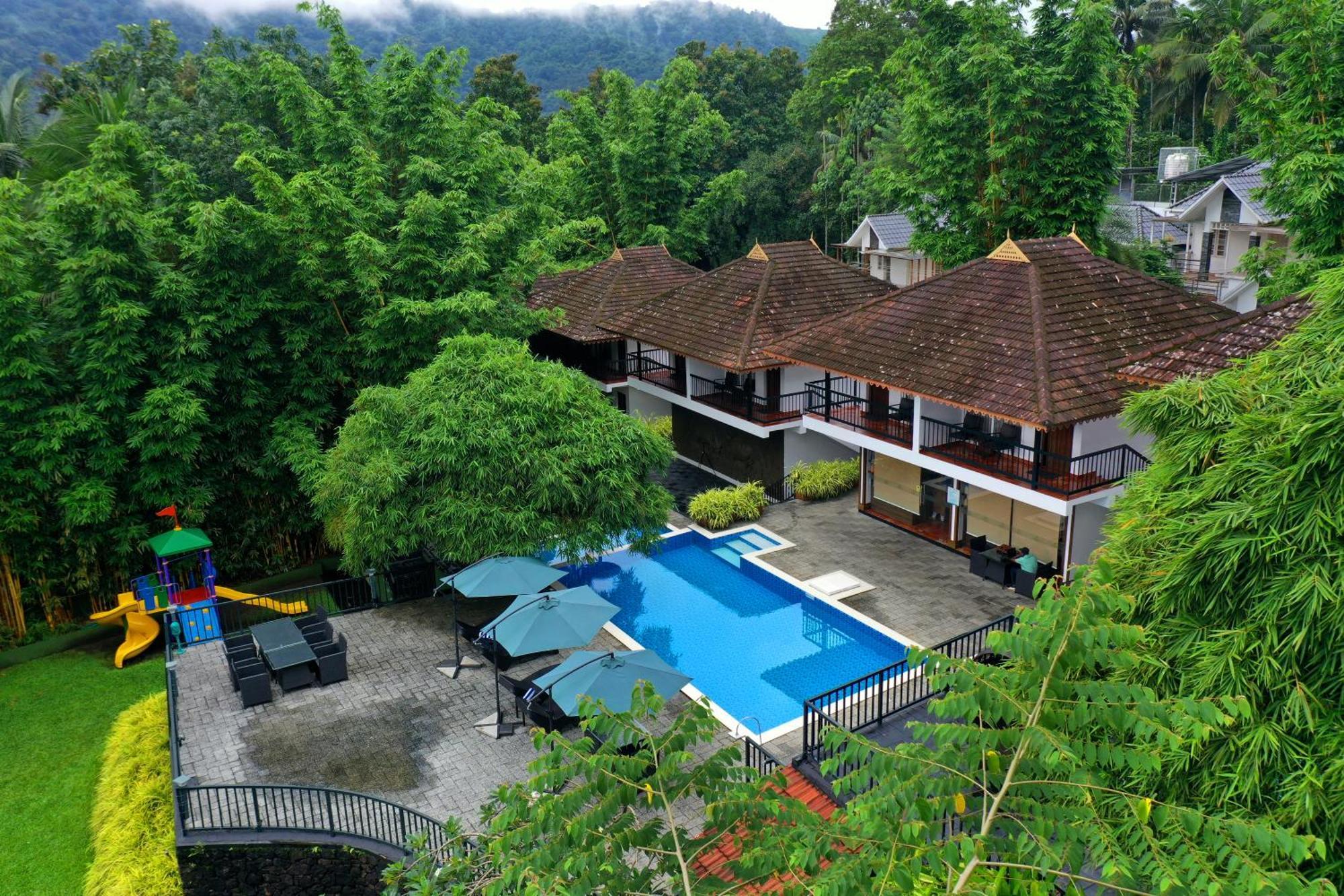 Athirapally Green Trees Athirappilly Zewnętrze zdjęcie